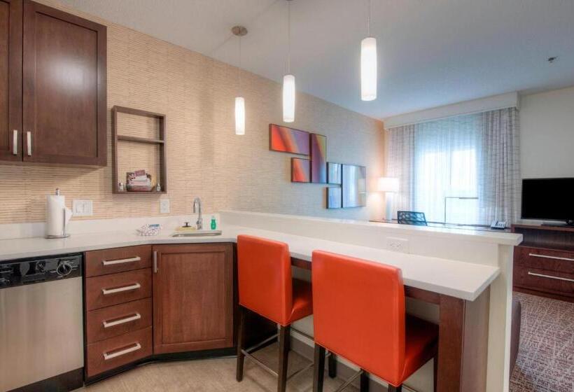 带大床的套房, Residence Inn By Marriott Charlotte Airport