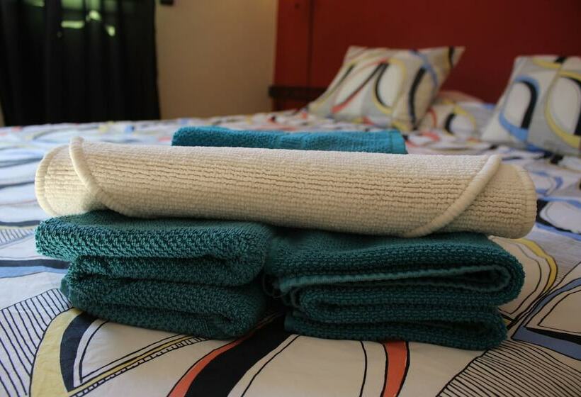 اتاق عادی با تخت دوبل, Mia Hostels