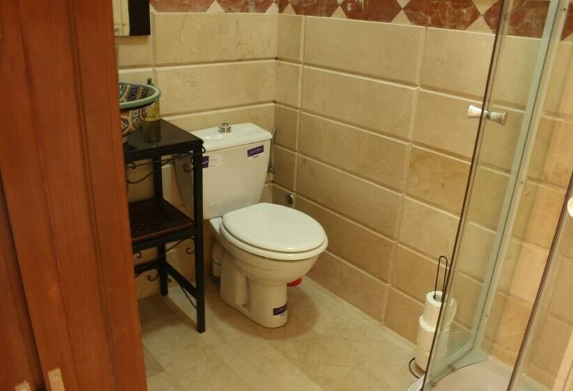 اتاق عادی با تخت دوبل, Mia Hostels