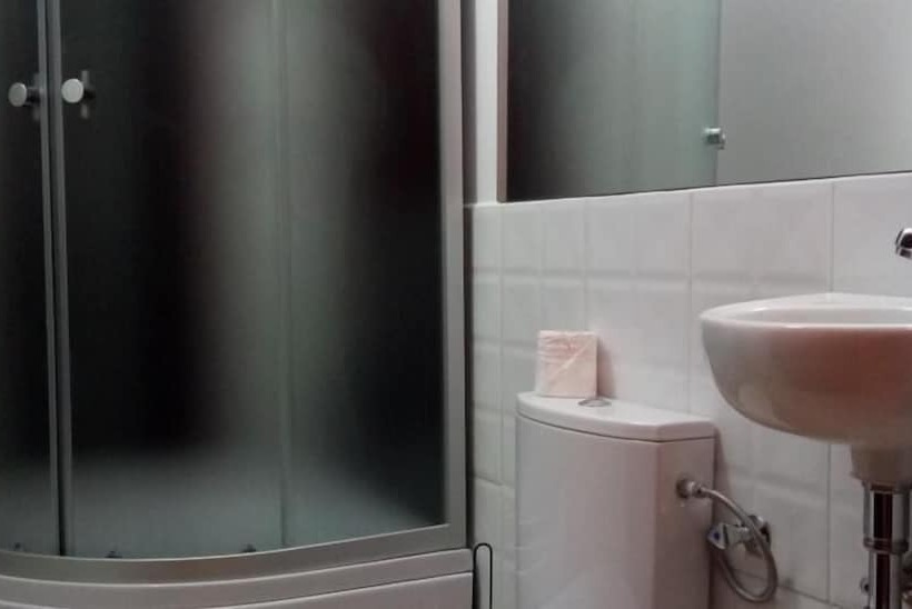 اتاق عادی با تخت دوبل, Mia Hostels