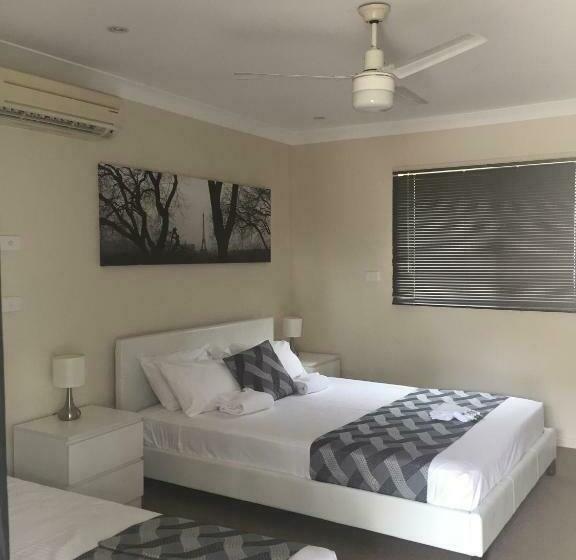 标准三人间, Narimba Motel