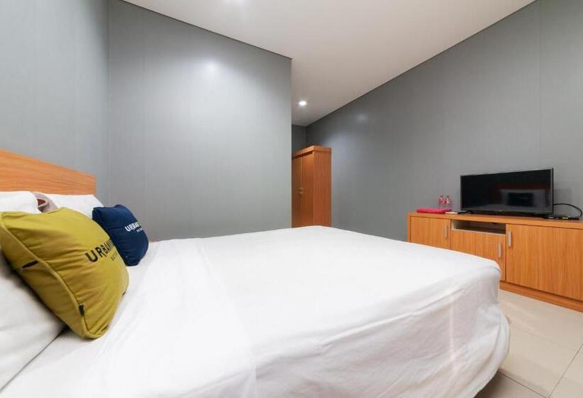 Номер Superior, Reddoorz Plus @ Kelapa Dua Kebon Jeruk