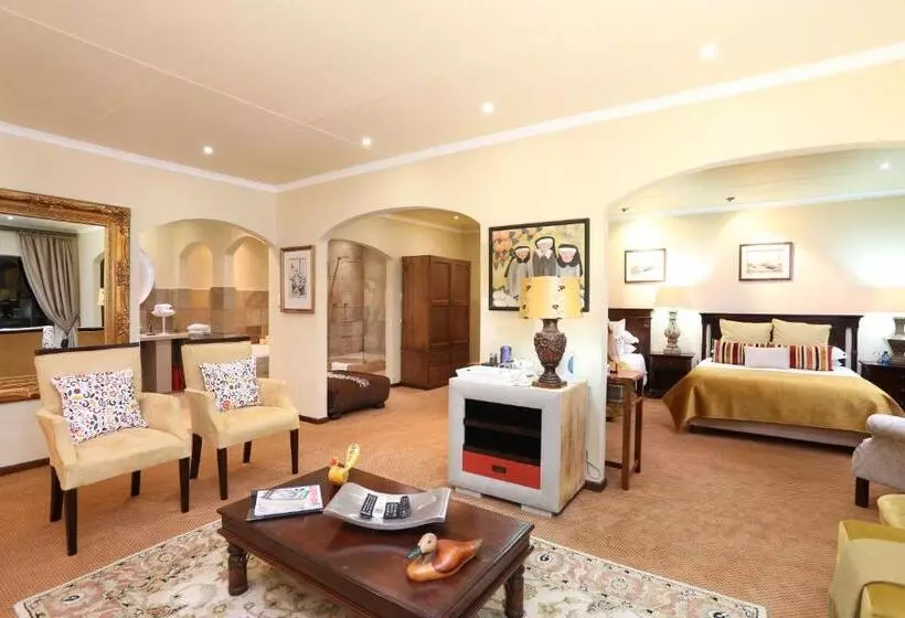 سوییت سوپریور, Shangri La Manor