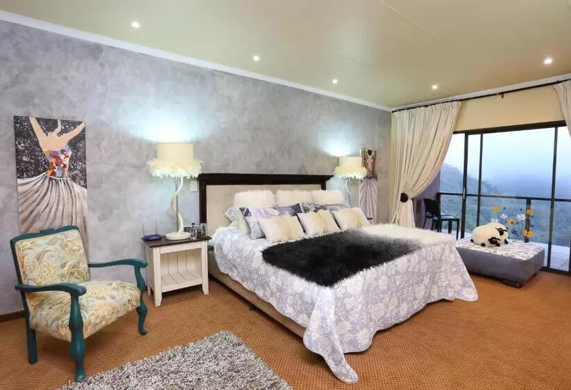 سوییت, Shangri La Manor