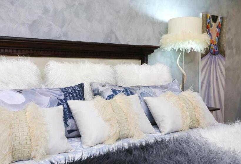 套房, Shangri La Manor