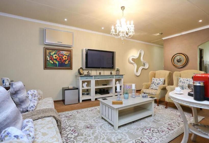 套房, Shangri La Manor