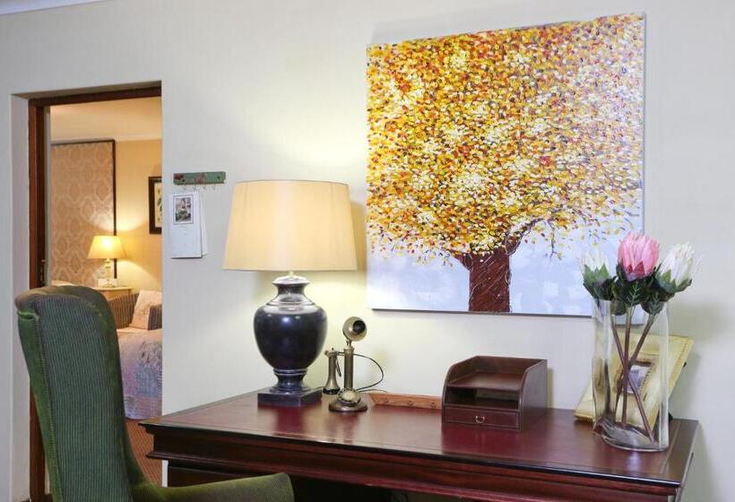 高级套房, Shangri La Manor