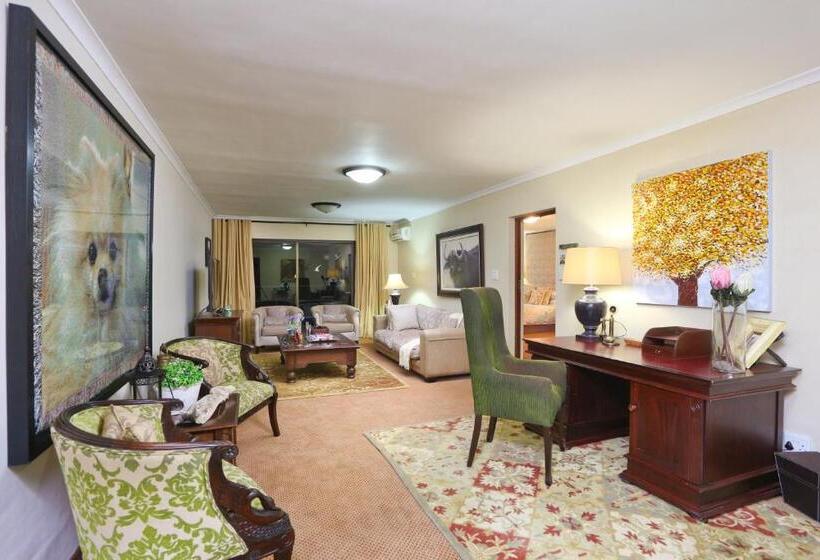 高级套房, Shangri La Manor