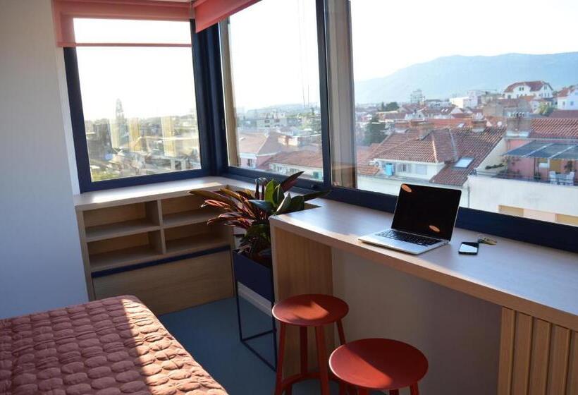 اتاق لوکس, Tower Rooms