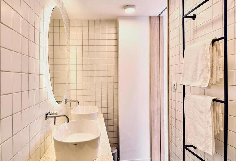 اتاق سوپریور با چشم‌انداز دریا, Tower Rooms