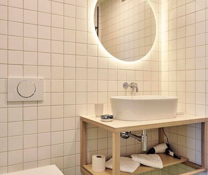 اتاق سوپریور با چشم‌انداز دریا, Tower Rooms