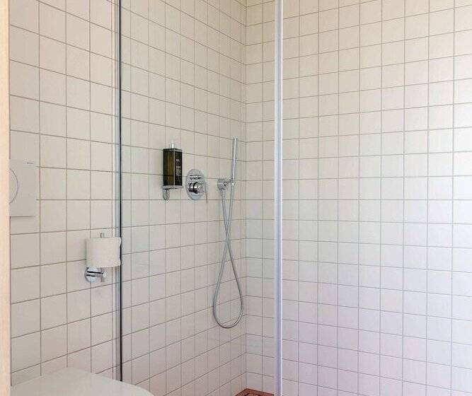 اتاق سوپریور با چشم‌انداز دریا, Tower Rooms