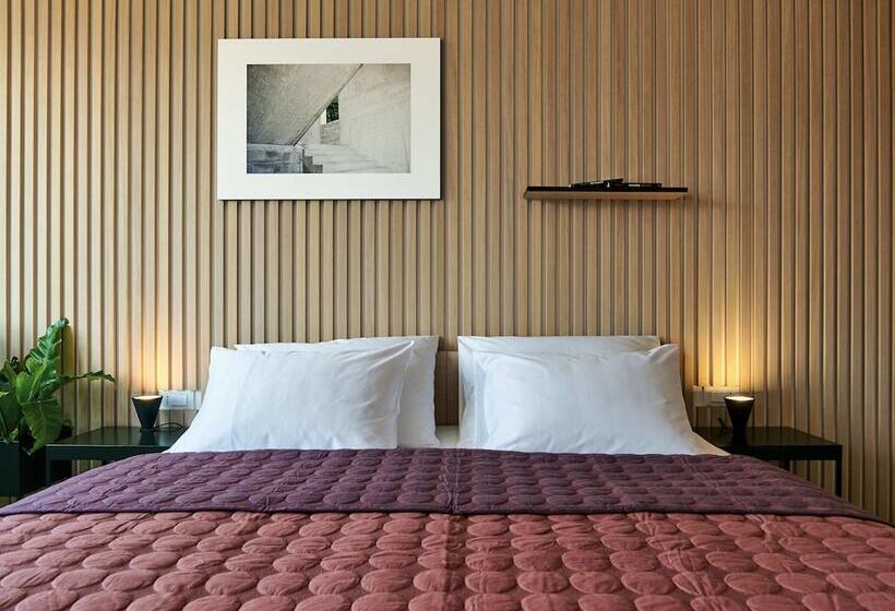 اتاق سوپریور با چشم‌انداز شهر, Tower Rooms