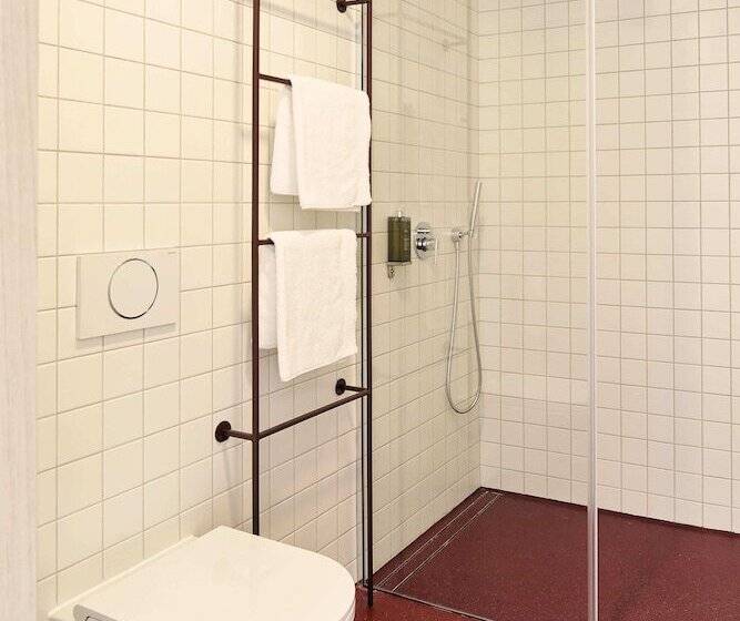 سوییت جونیور با چشم‌انداز شهر, Tower Rooms