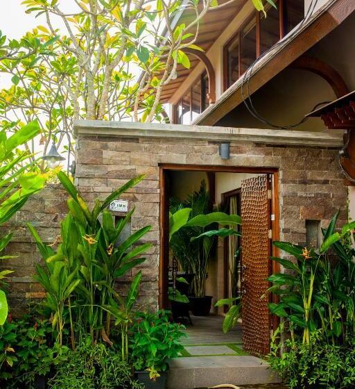 3 Sovrums Villa, Puri Sabina Bed & Breakfast