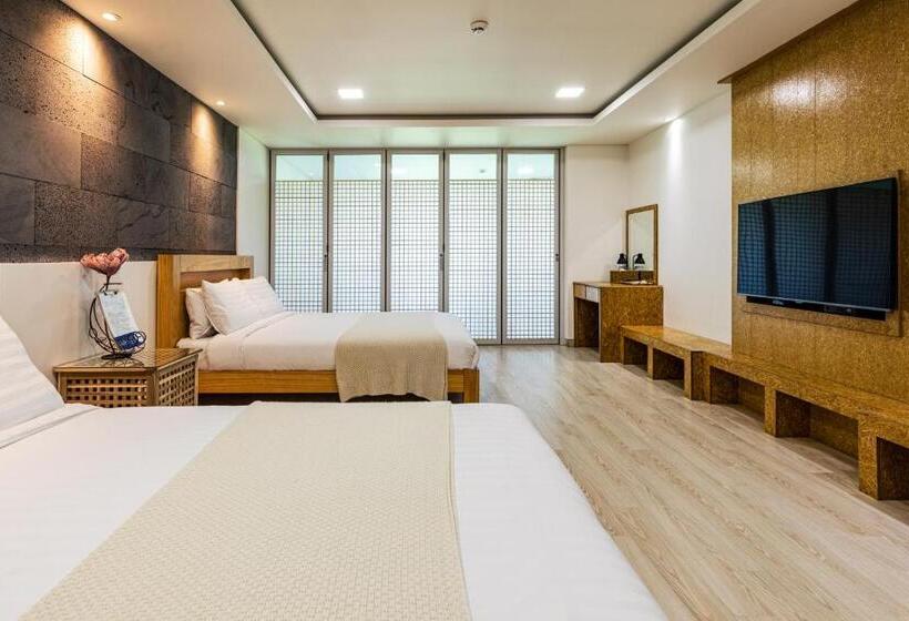 Habitació Quàdruple Estàndard Vista Mar, Sun And Moon Resort