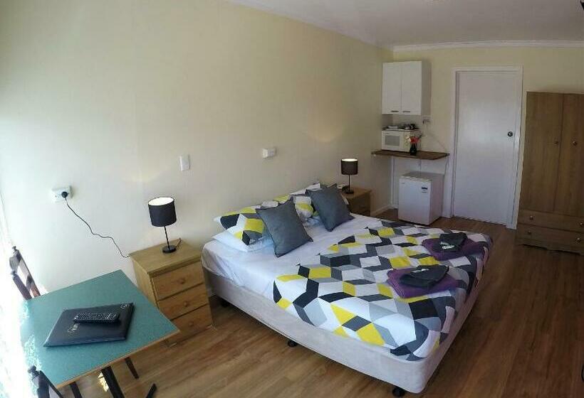 غرفة قياسية, Turnin Motel