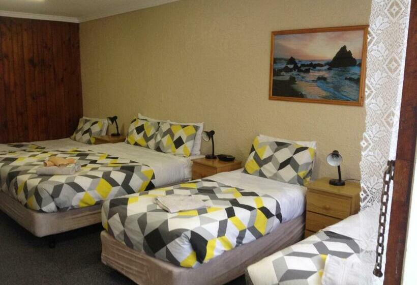 غرفة عائلية, Turnin Motel