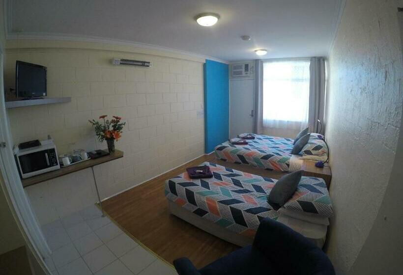 غرفة قياسية, Turnin Motel