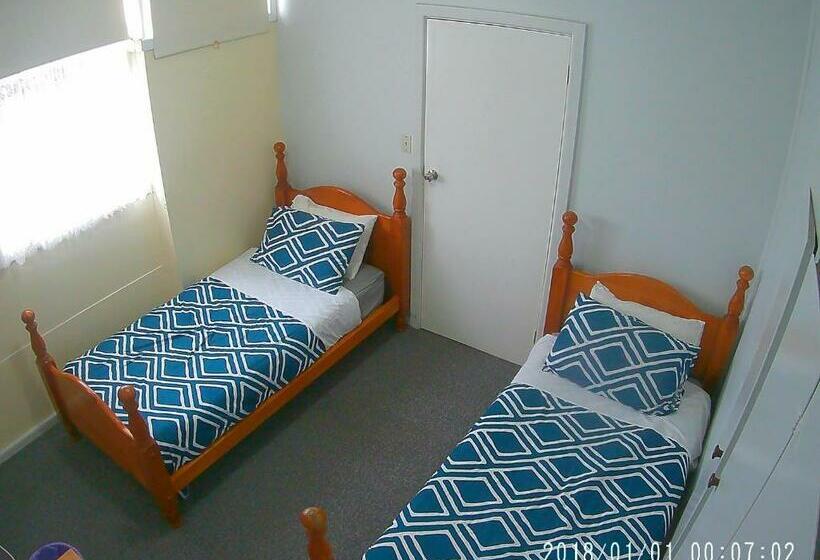 شقة 3 غرف, Turnin Motel