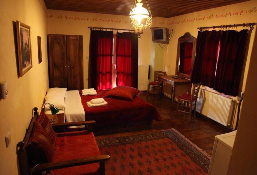 اتاق استاندارد با چشم‌انداز دریاچه, Iaspis Guesthouse