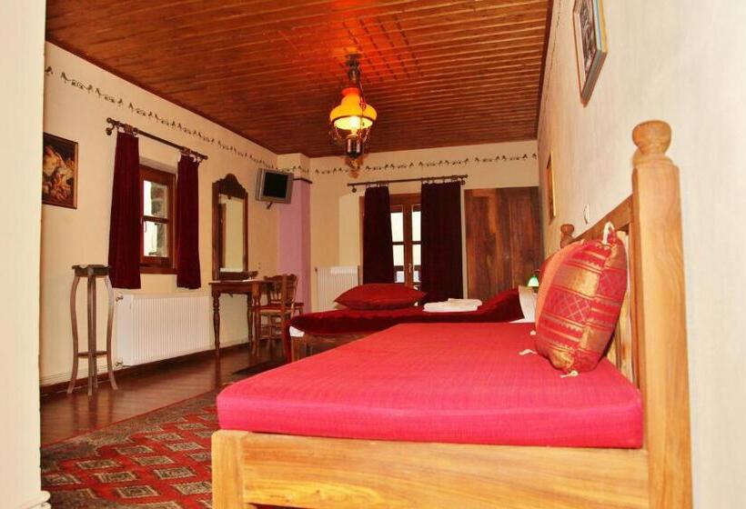 חדר סטנדרט לארבעה, Iaspis Guesthouse