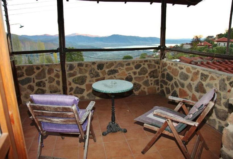 חדר סטנדרט לארבעה, Iaspis Guesthouse