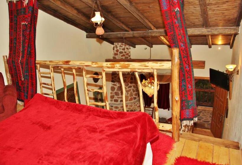 בונגלו משפחתי, Iaspis Guesthouse