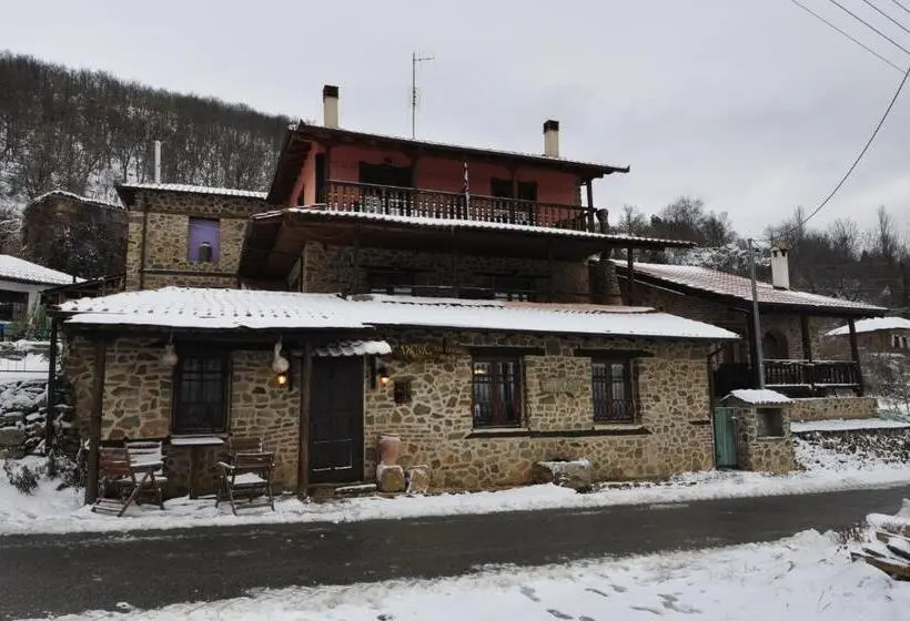 景色の見えるトリプルスタンダードルーム, Iaspis Guesthouse