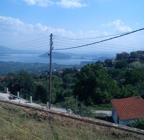 חדר סטנדרטי לשלושה עם נוף, Iaspis Guesthouse