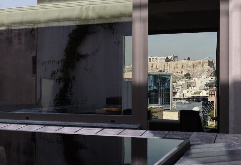 جناح ذو إطلالة, Monastik Living In Athina