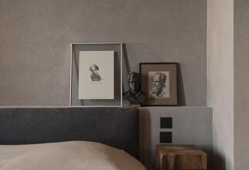 جناح مطل على المدينة, Monastik Living In Athina