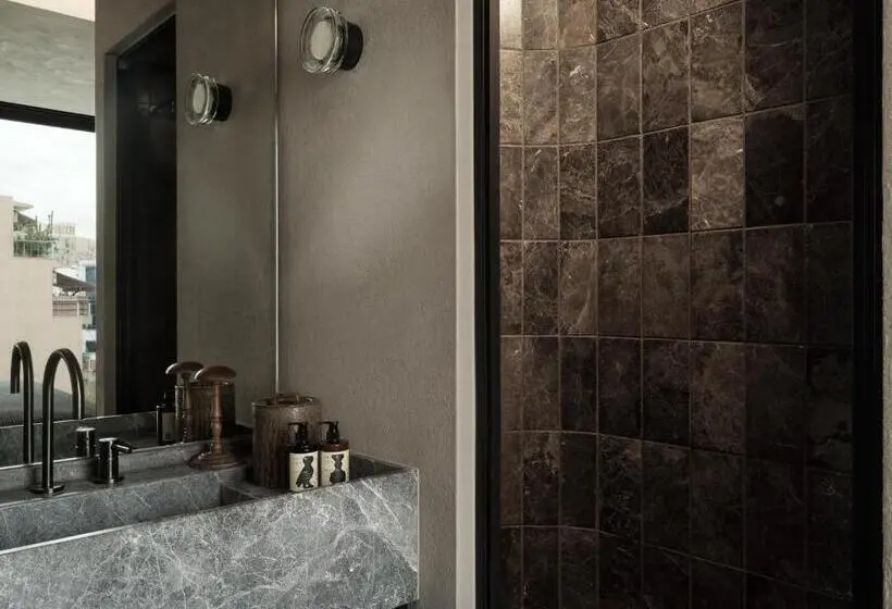 Premium-sviitti, Monastik Living In Athina