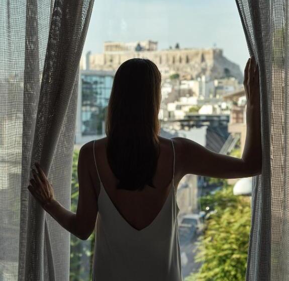 סוויטת פנטהאוז, Monastik Living In Athina