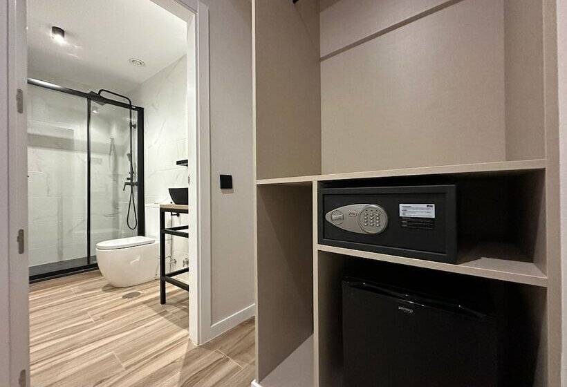 اتاق سوپریور, Cc Opera Suites