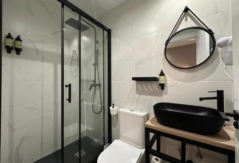 اتاق اکونومی, Cc Opera Suites