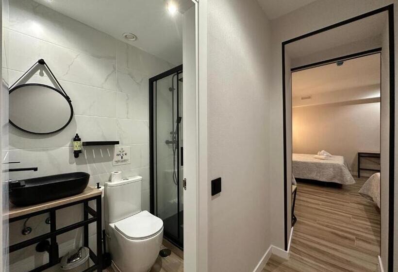 اتاق استاندارد چهار تخته, Cc Opera Suites