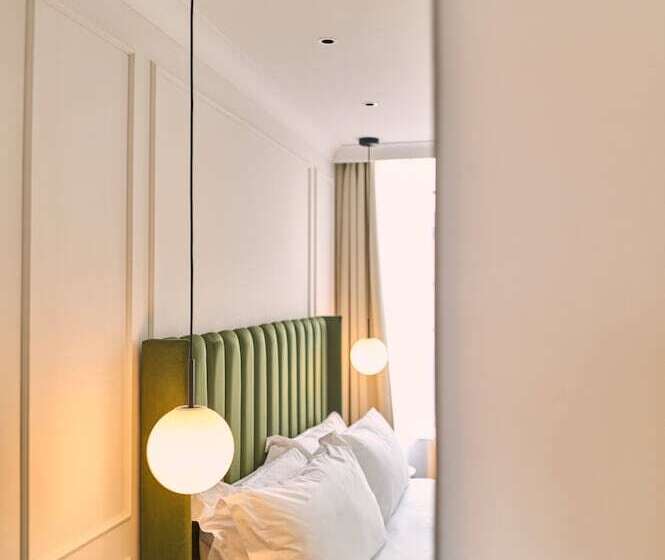 스탠다드 룸 킹사이즈 침대, The Store