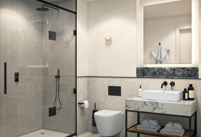 발코니 디럭스 룸, The Store