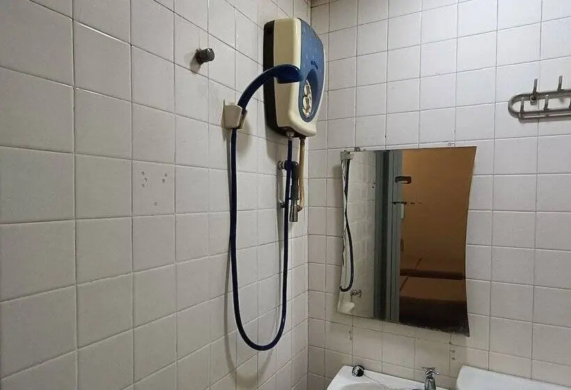 اتاق اکونومی, Park City Motel