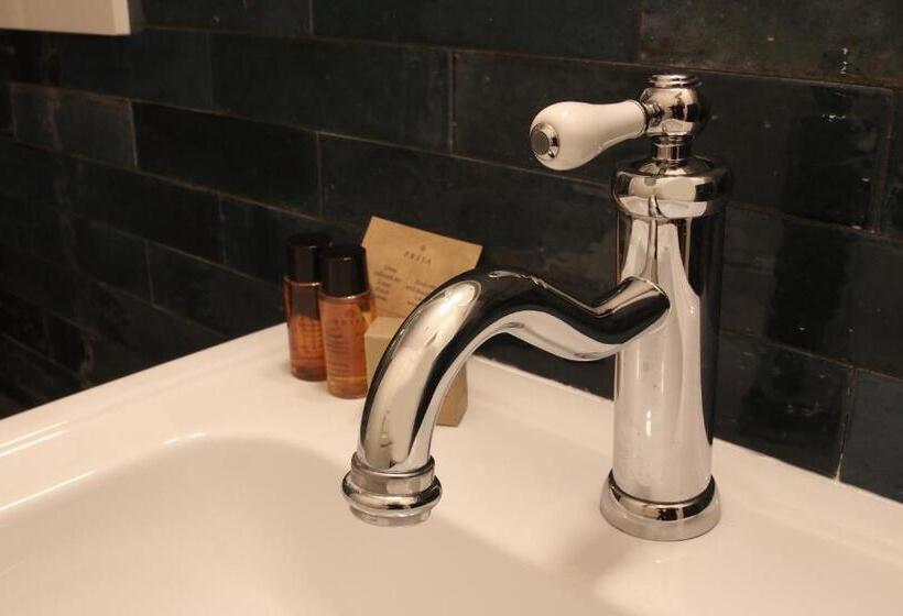 استودیوی لوکس, Corsini Tintori