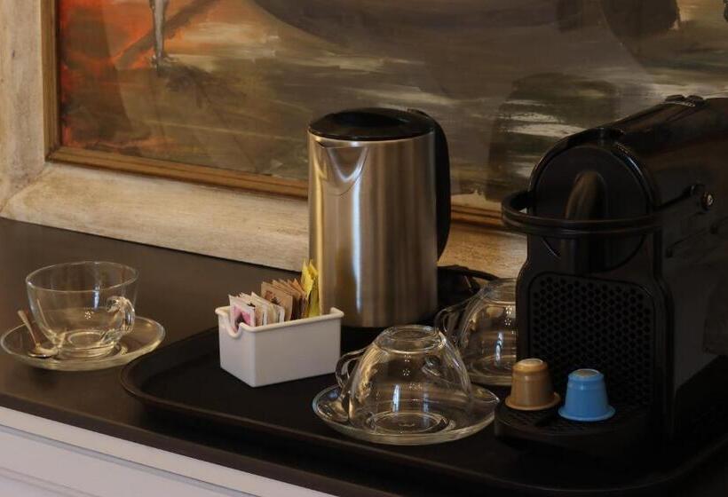 استودیوی لوکس, Corsini Tintori