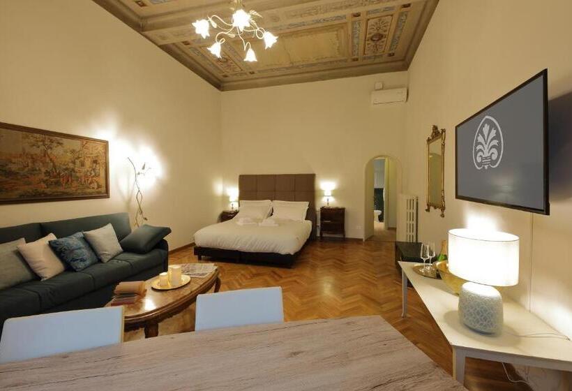 استودیوی لوکس, Corsini Tintori