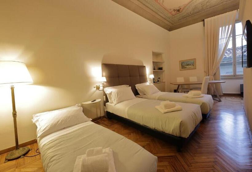 اتاق لوکس خانوادگی, Corsini Tintori