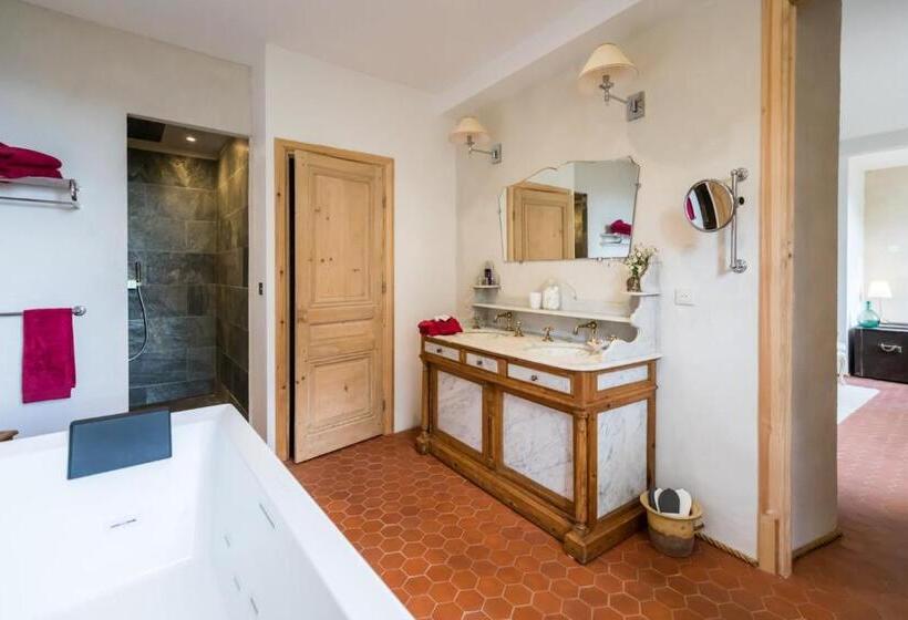 اتاق استاندارد با تخت بزرگ, Domaine De La Cascade Parfumée