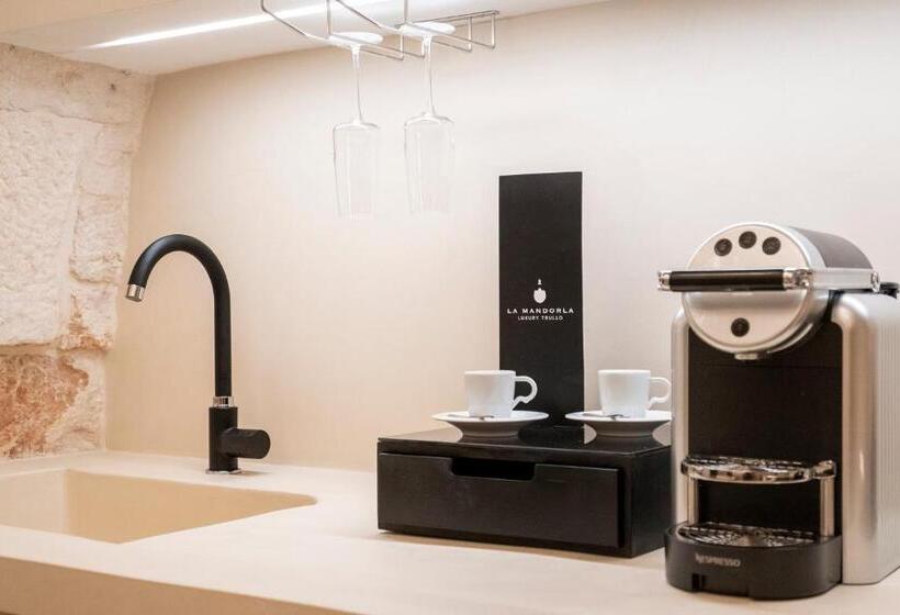 带按摩浴盆的套房, La Mandorla Luxury Trullo