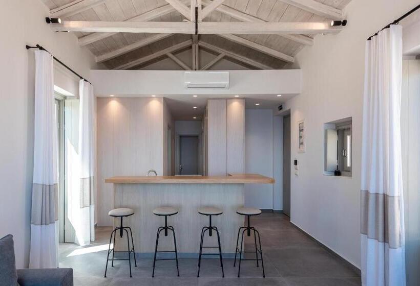 침실 2개 스위트, Sampatiki Suites 4 Star Seaview Luxury Suites With Breakfast And Spa Opened 2024