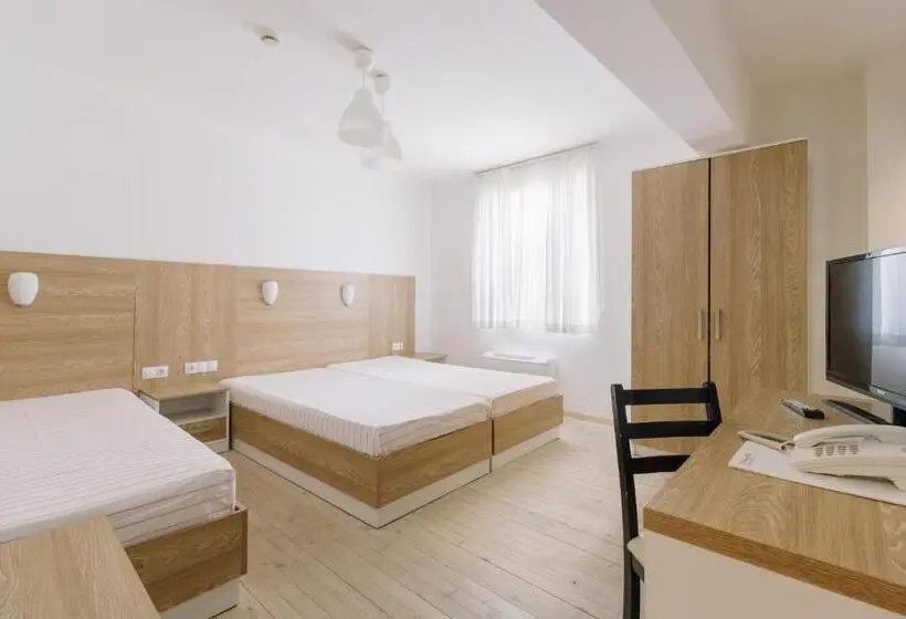 Standard Kolmen Hengen Huone, Eco Hotel Zdravetz