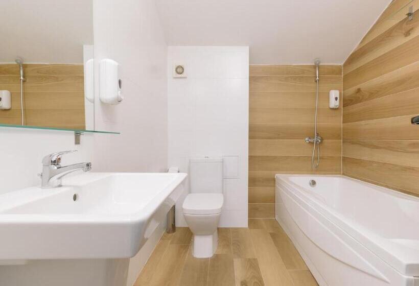 חדר סטנדרט לשלושה, Eco Hotel Zdravetz