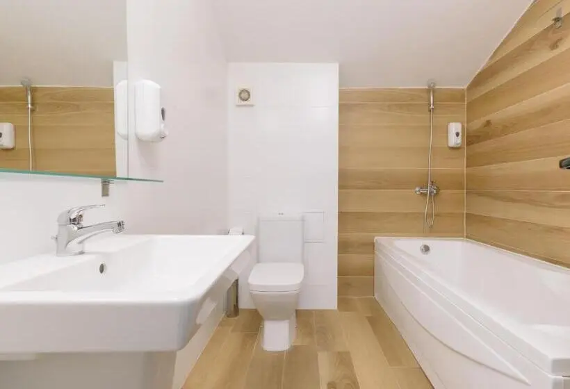Sviitti 2 Makuuhuonetta, Eco Hotel Zdravetz